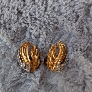 Vintage Gold Tone Metal & Rhinestone Clip Earrings